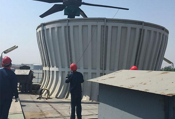 �������s���L�C