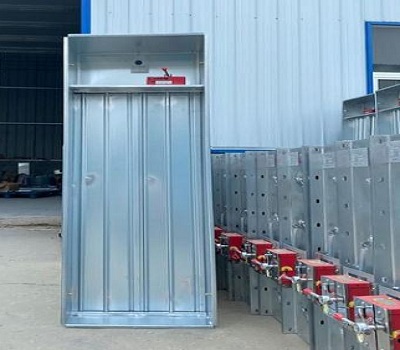 ���~�������L��